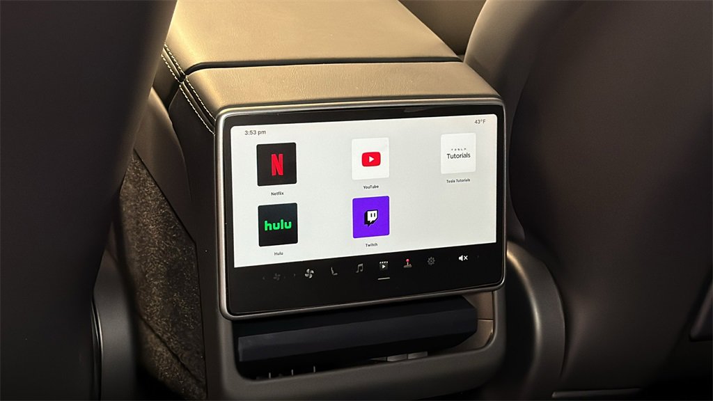 Used 2026 Tesla Model Y 2WD image 18