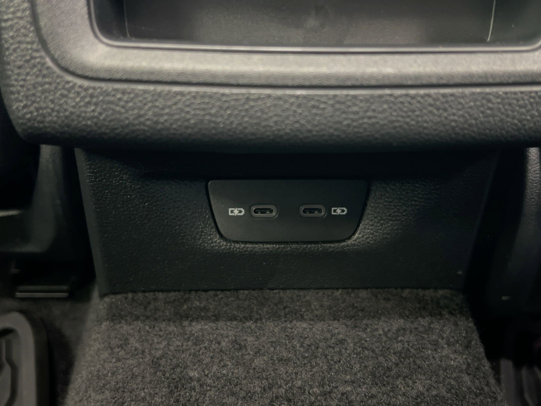 Certified 2024 Volkswagen GTI SE image 33