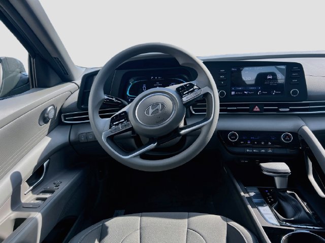 New 2026 Hyundai Elantra Hybrid FWD image 20
