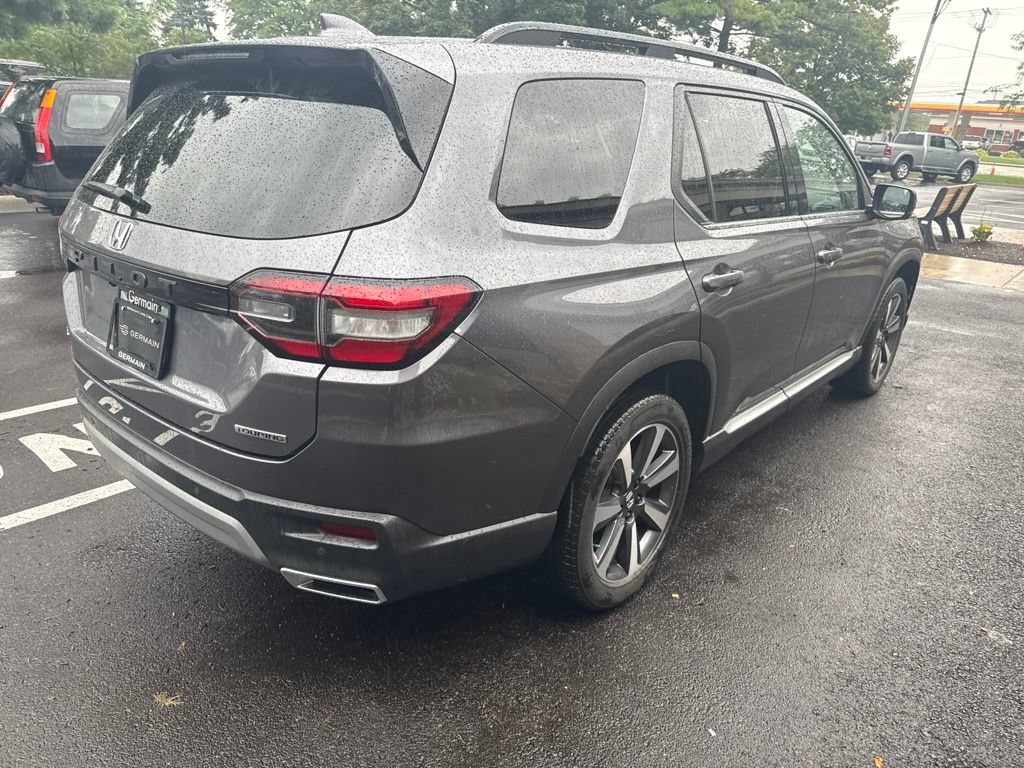 Used 2023 Honda Pilot Touring image 6