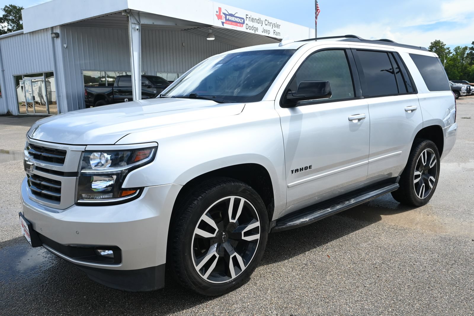 Used 2018 Chevrolet Tahoe Premier AWD/4WD image 5