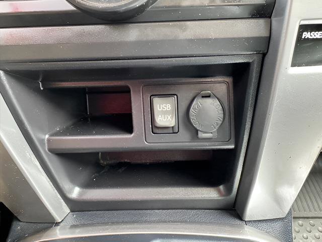 Used 2018 Toyota 4Runner SR5 Premium image 23