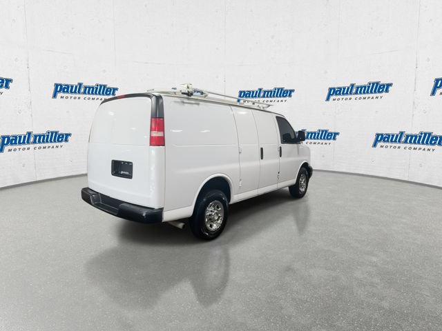 Used 2018 Chevrolet Express 2500 w/ Driver Convenience Package RWD image 10