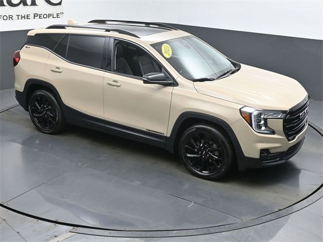 Used 2023 GMC Terrain SLT w/ Elevation Edition image 47