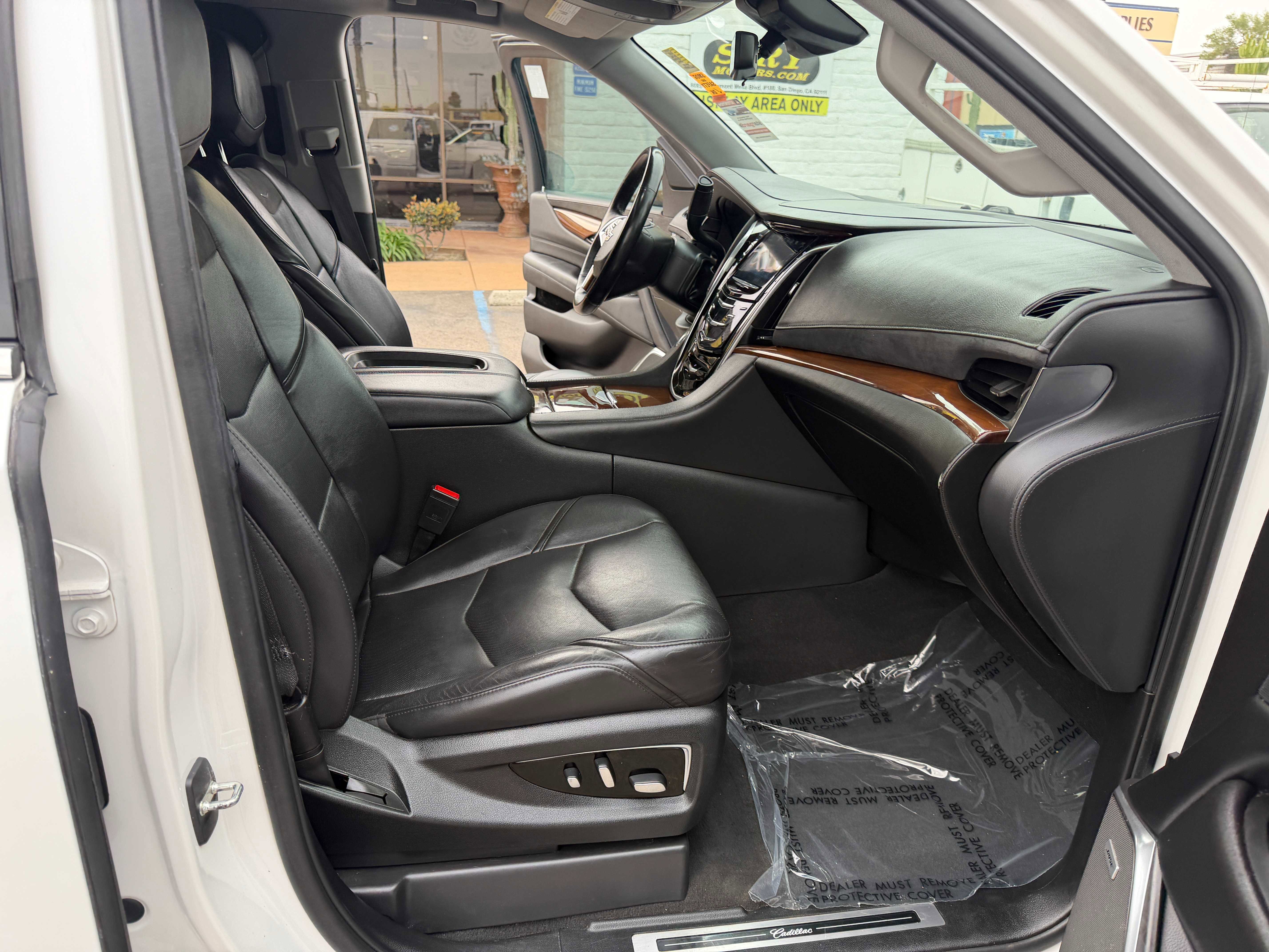 Used 2020 Cadillac Escalade Luxury image 22