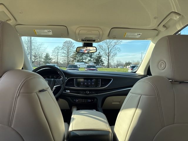 Used 2023 Buick Enclave Essence image 28