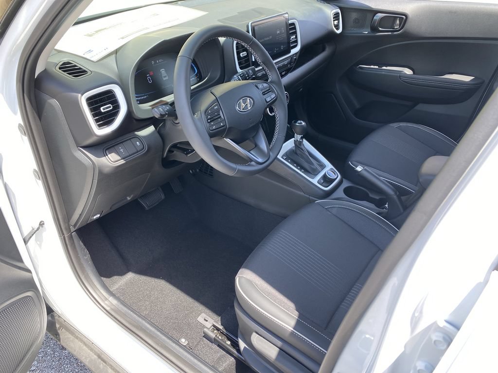 New 2026 Hyundai Venue SEL FWD image 10