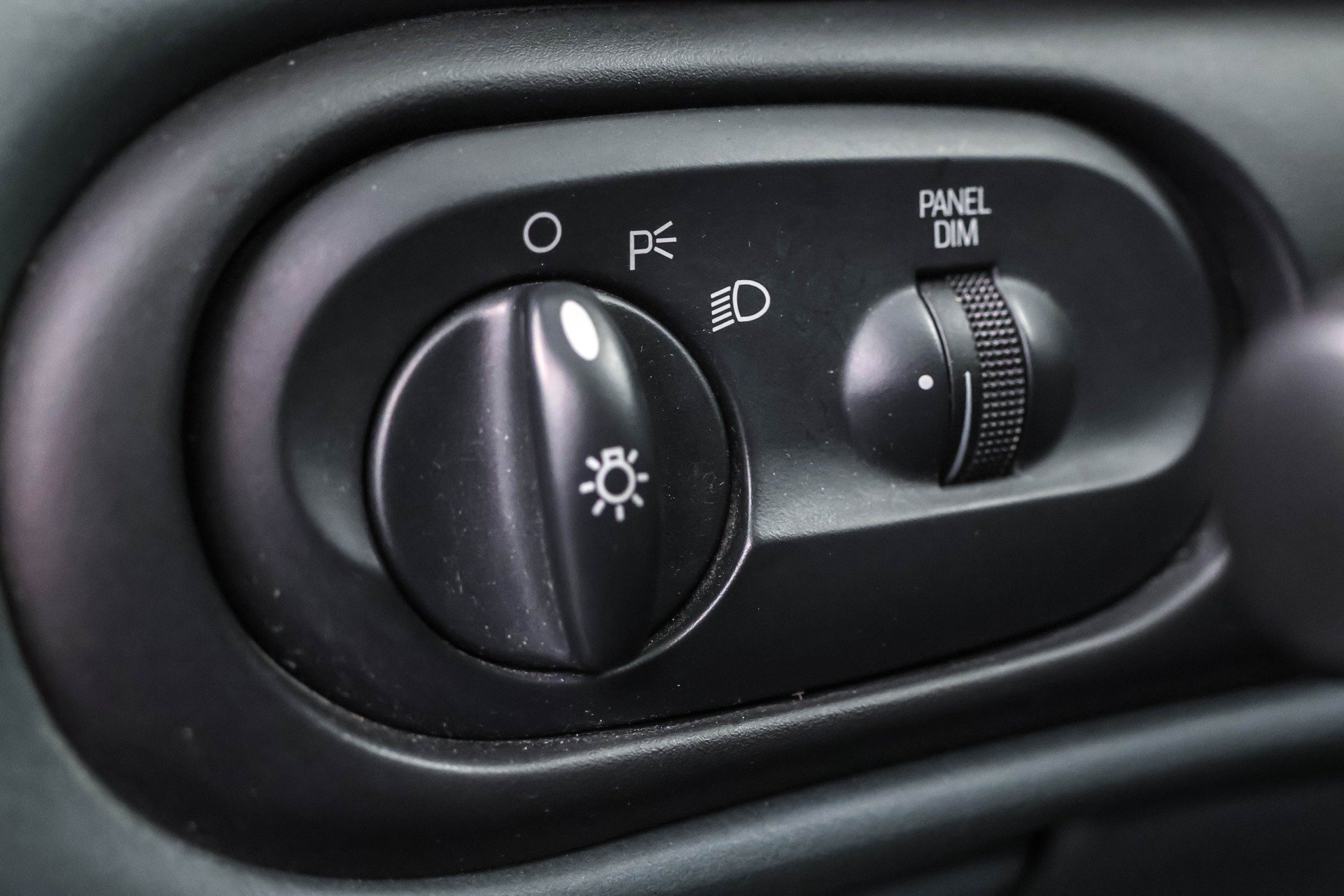Used 1997 Ford Taurus GL FWD image 10