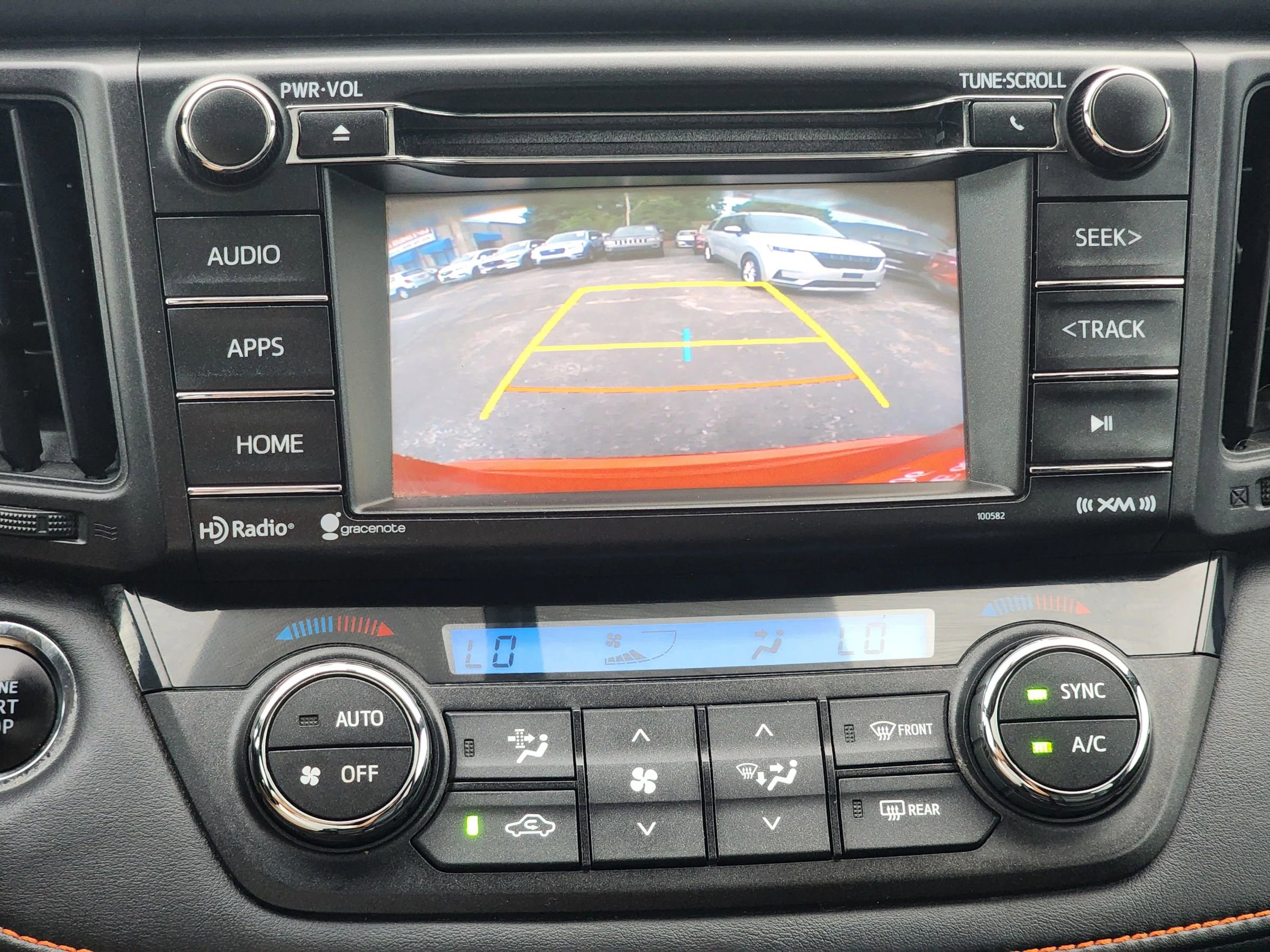 Used 2016 Toyota RAV4 SE image 15