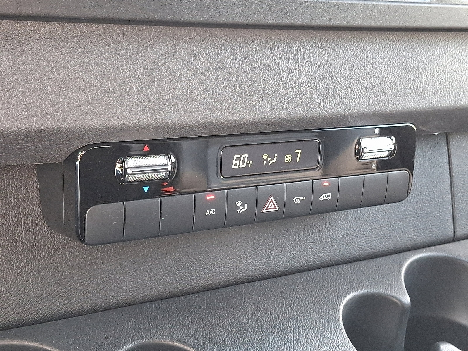 Used 2024 Mercedes-Benz Sprinter 2500 image 28