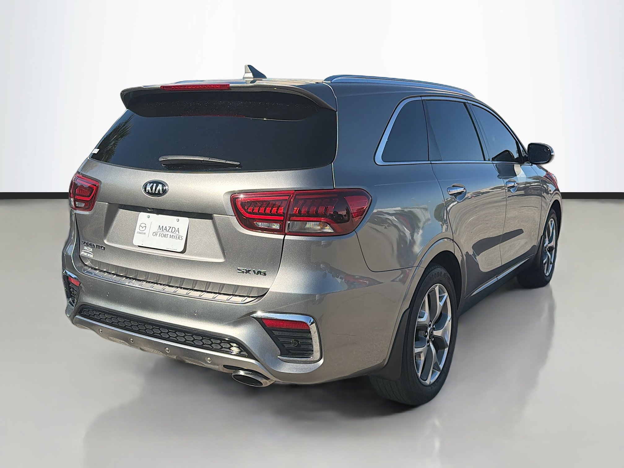 Used 2019 Kia Sorento SX image 3