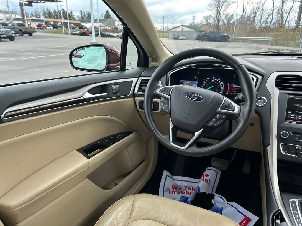 Used 2016 Ford Fusion SE w/ Equipment Group 202A image 8