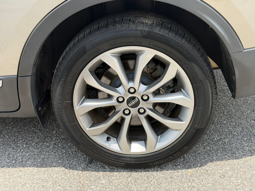 Used 2015 Lincoln MKC FWD w/ Equipment Group 101A Select image 12