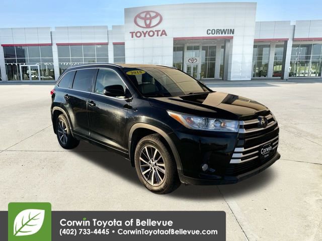 Used 2018 Toyota Highlander XLE image 2