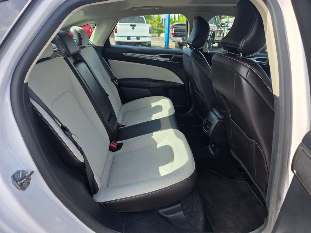 Used 2019 Ford Fusion SE w/ Equipment Group 151A FWD image 22