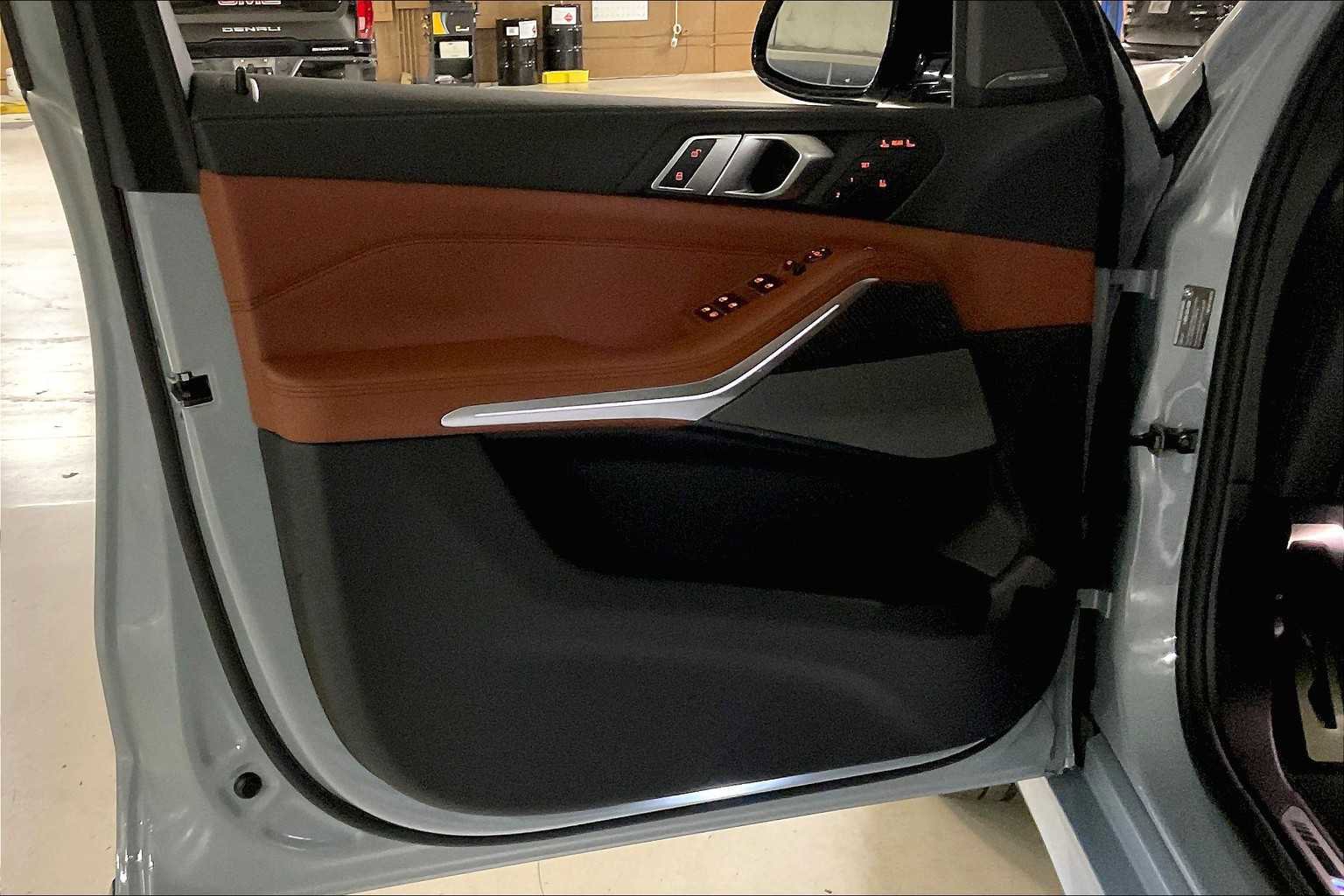 New 2026 BMW X7 M60i image 10