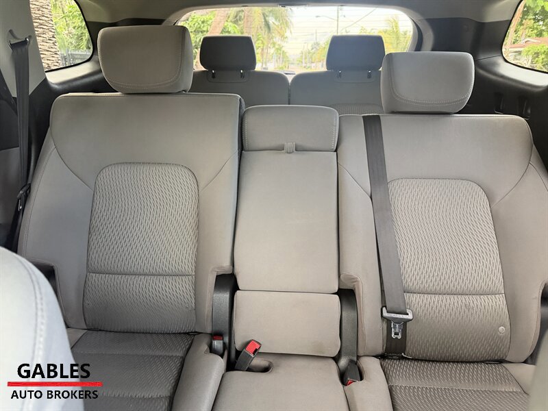 Used 2018 Hyundai Santa Fe SE w/ Cargo Package AWD/4WD image 22