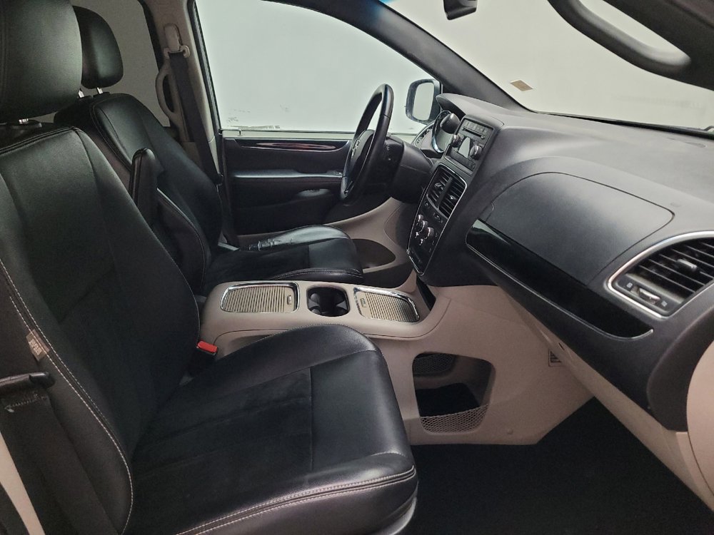 Used 2017 Dodge Grand Caravan SXT FWD image 21