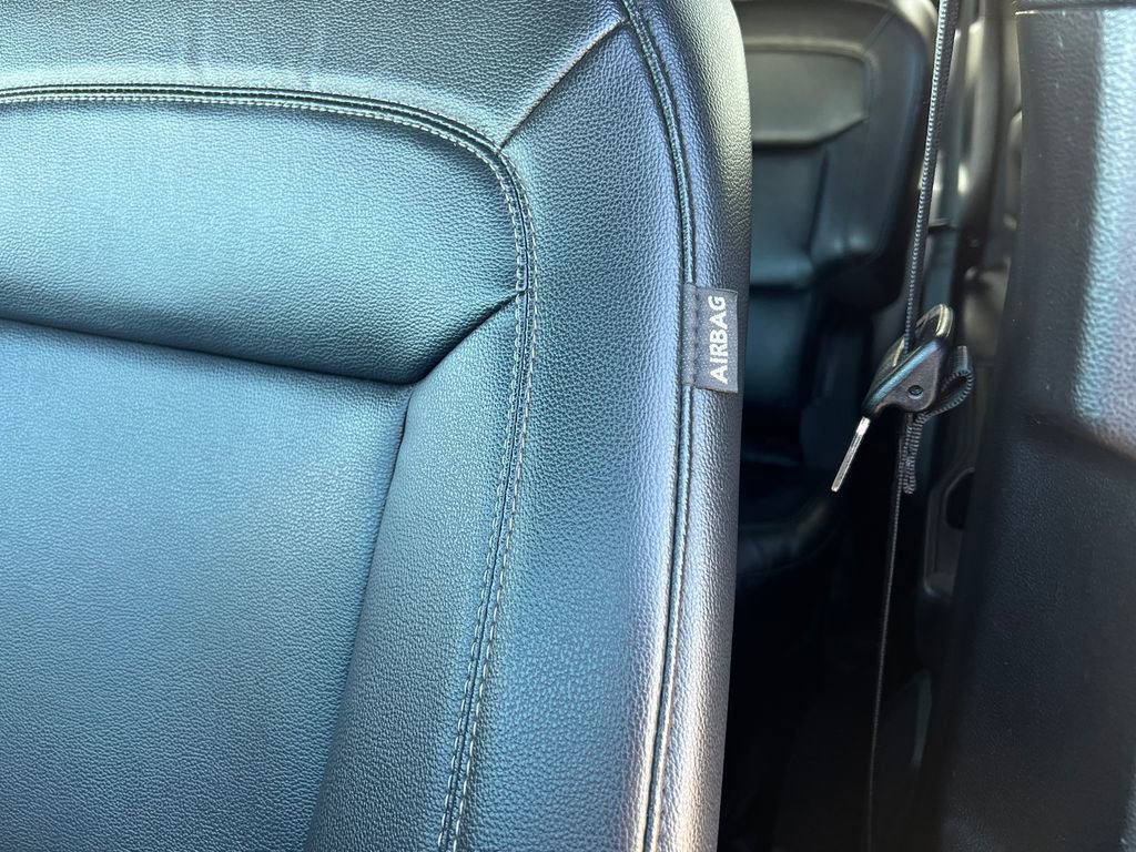 Used 2020 Ford Explorer XLT w/ Equipment Group 202A image 15