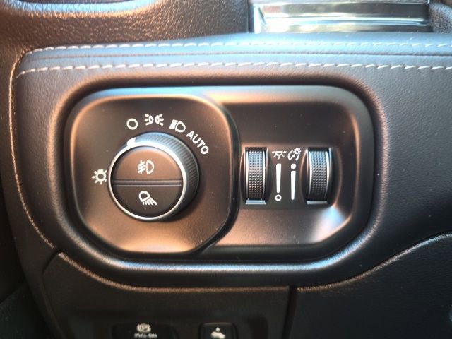 Certified 2022 RAM 1500 Limited image 11