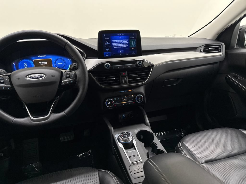 Used 2021 Ford Escape SEL w/ Technology Package FWD image 17