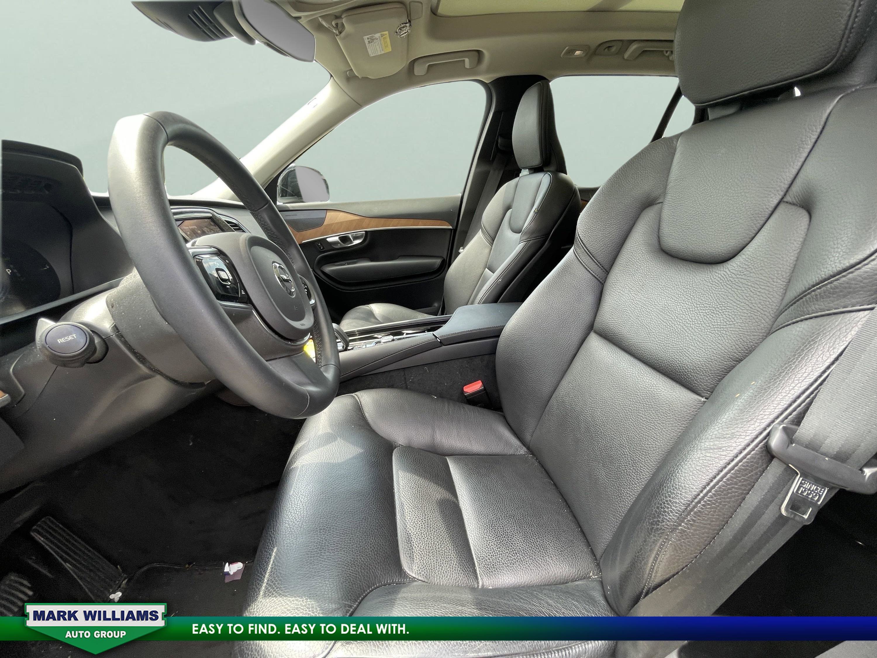 Used 2023 Volvo XC90 T8 Plus image 9