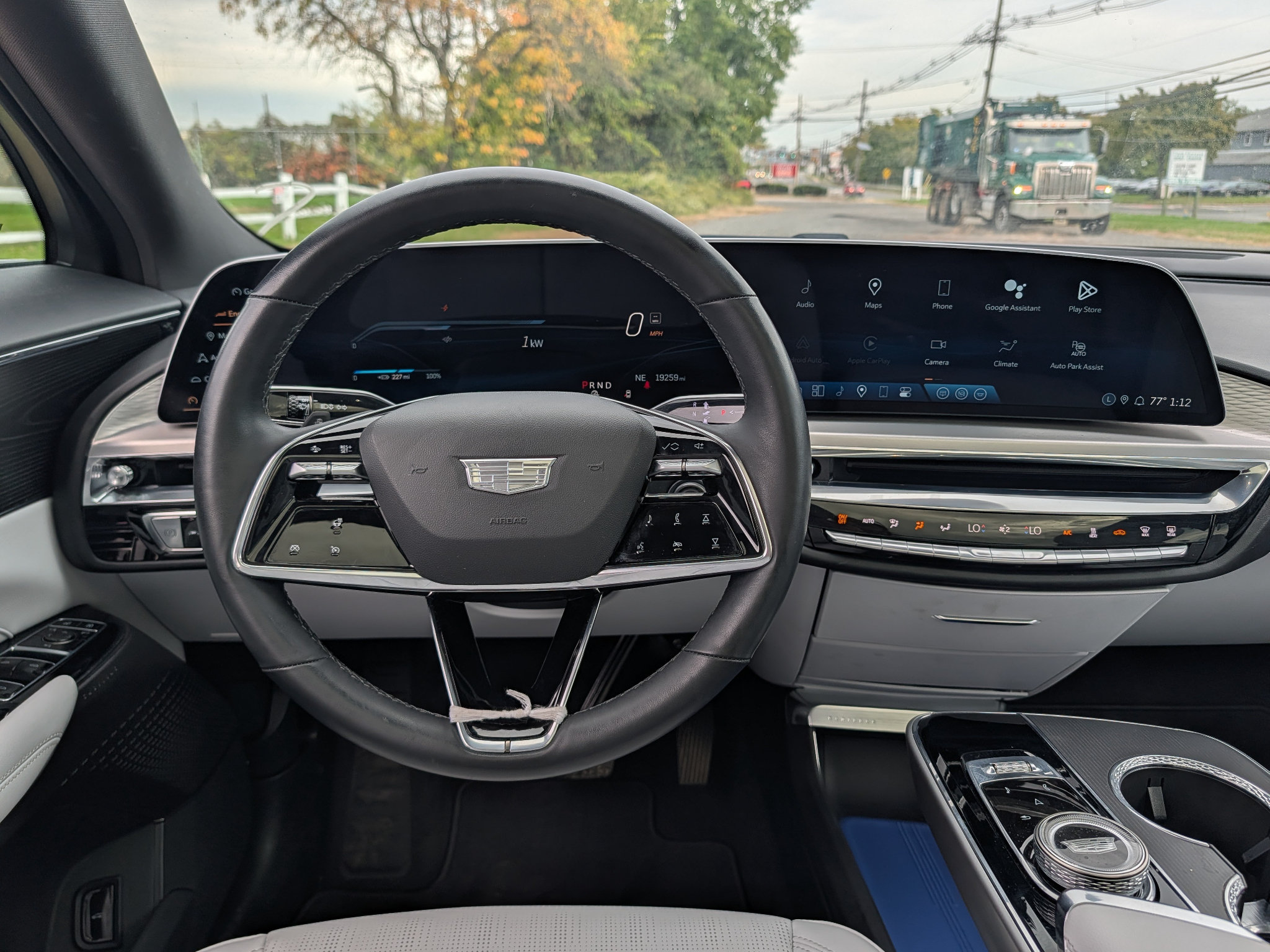 Used 2024 Cadillac Lyriq Luxury AWD/4WD image 30
