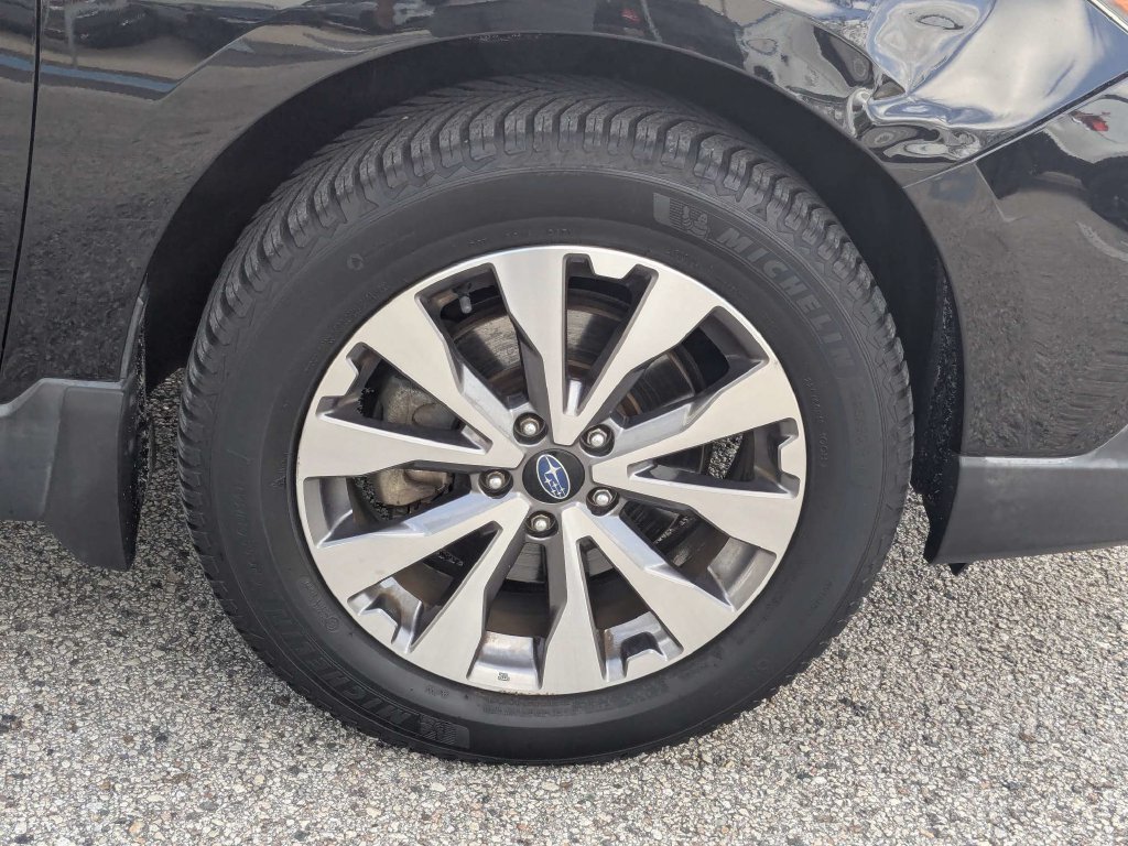 Used 2019 Subaru Outback 3.6R Touring AWD/4WD image 13