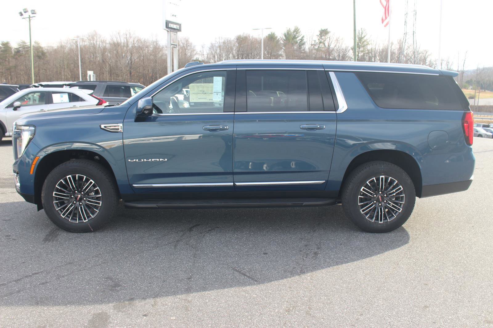 New 2026 GMC Yukon XL Elevation w/ Elevation Premium Package image 4