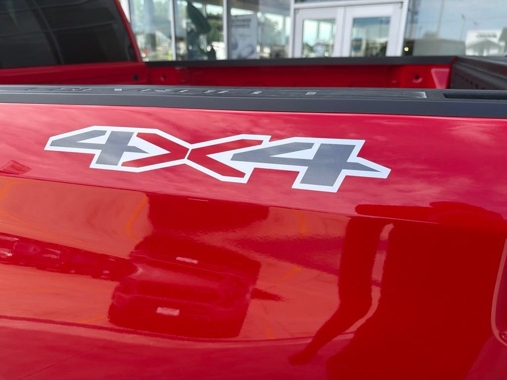 New 2026 Chevrolet Silverado 1500 Custom w/ Turbomax Blackout Package AWD/4WD image 7