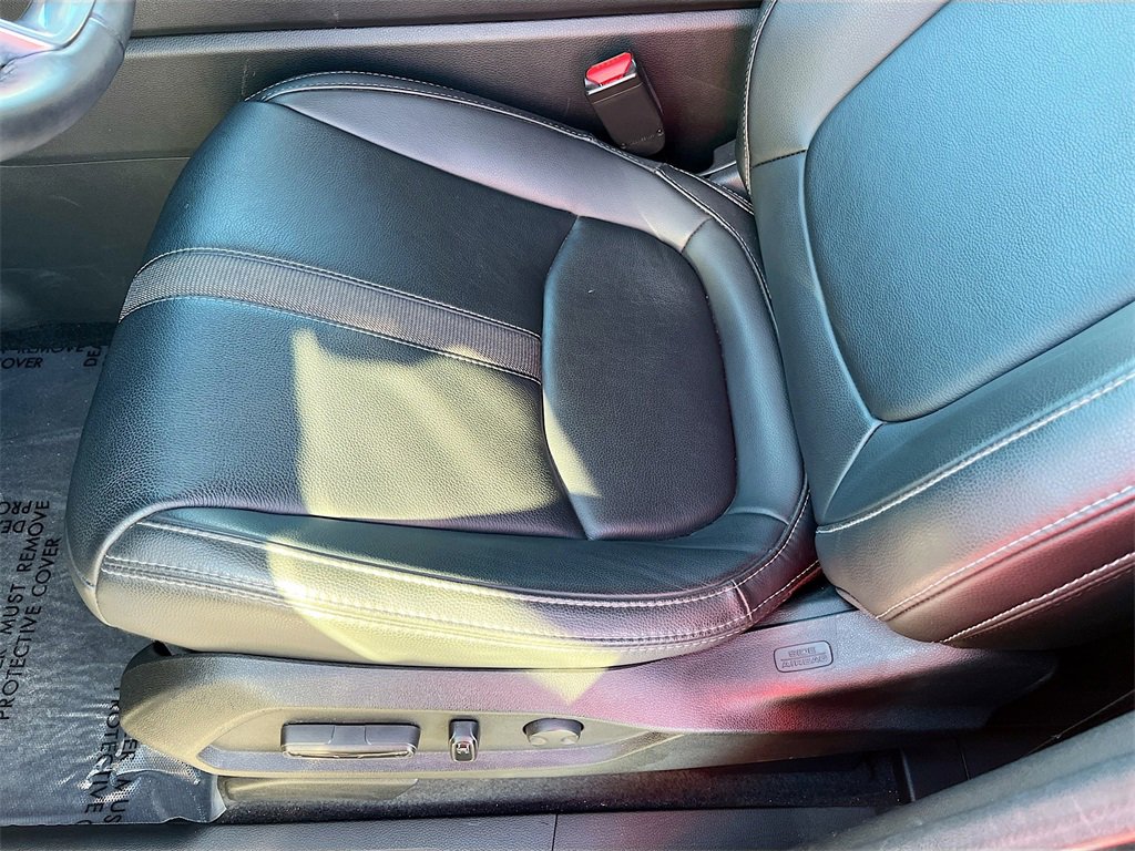 Used 2025 Honda Pilot EX-L image 18