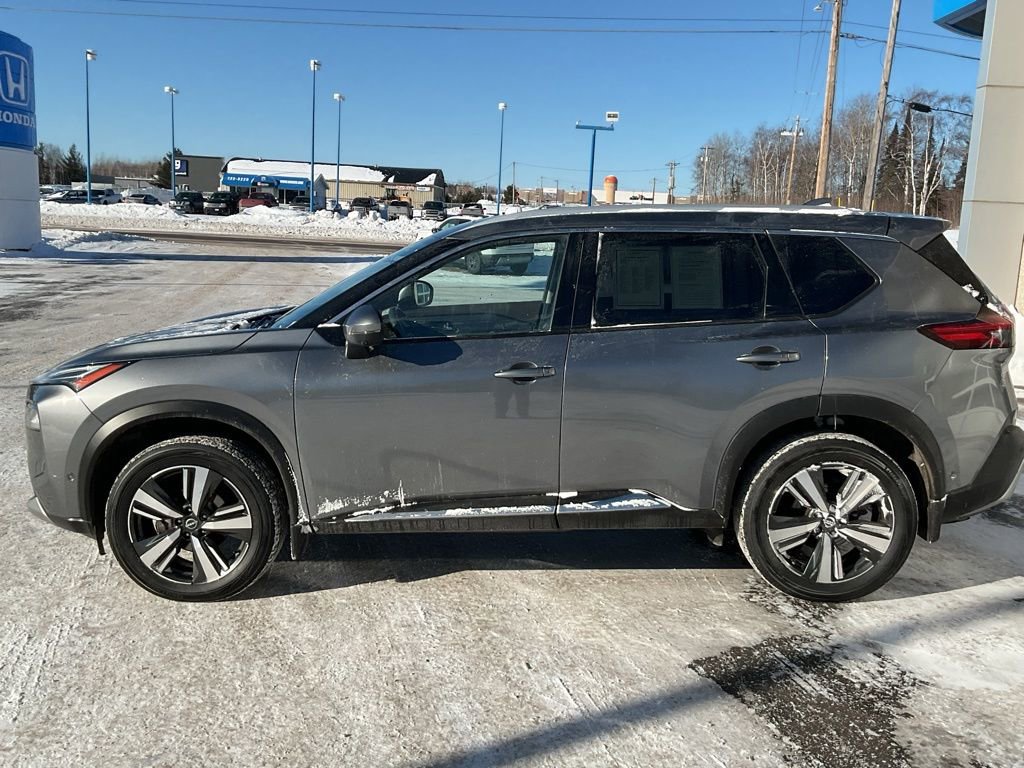 Used 2022 Nissan Rogue Platinum w/ Head-Up Display Package image 8