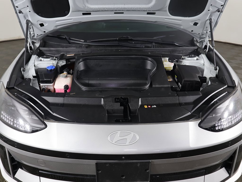 Used 2023 Hyundai Ioniq 6 Limited image 22