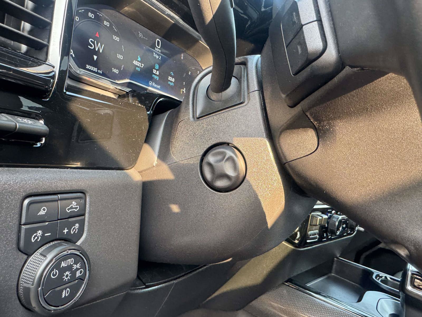Used 2023 Chevrolet Silverado 1500 ZR2 w/ Technology Package AWD/4WD image 32
