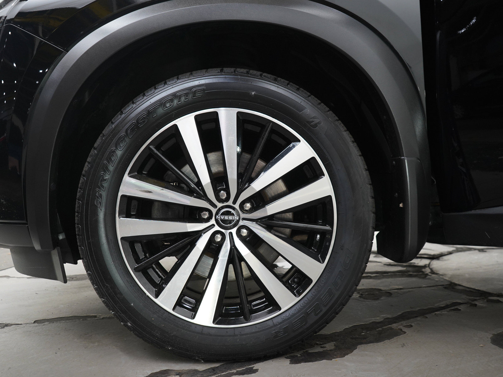 Used 2023 Nissan Pathfinder Platinum AWD/4WD image 34