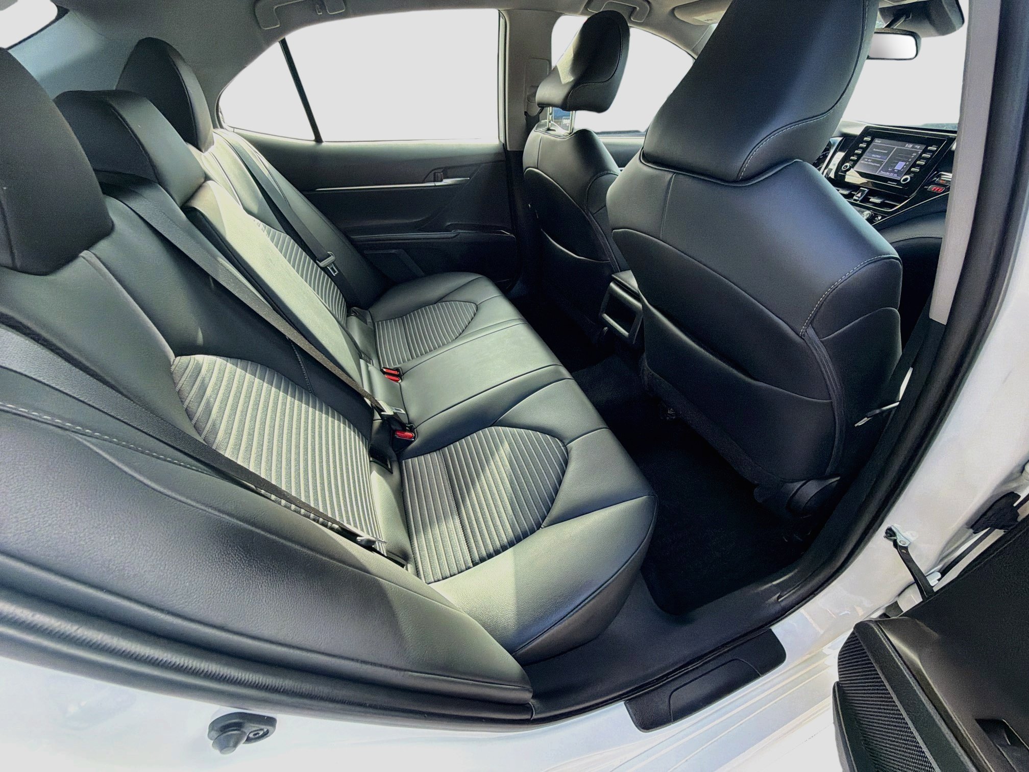 Used 2023 Toyota Camry SE FWD image 27