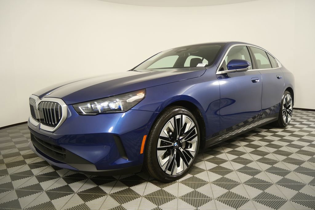 Certified 2025 BMW 530i image 8