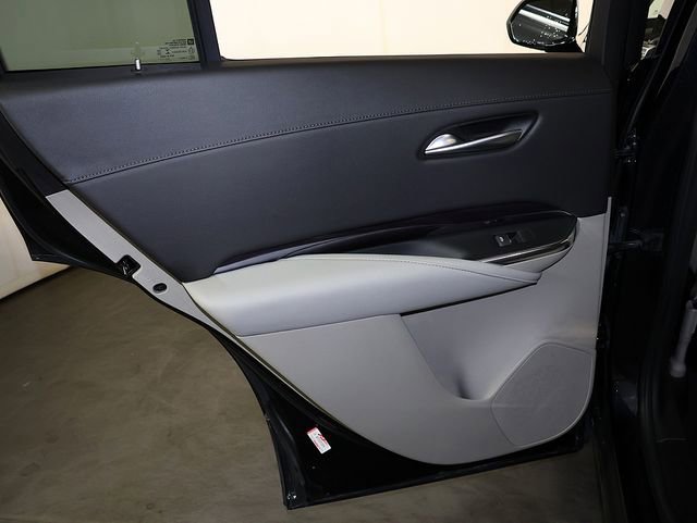 Used 2023 Cadillac XT4 Luxury w/ Cold Weather Package FWD image 25