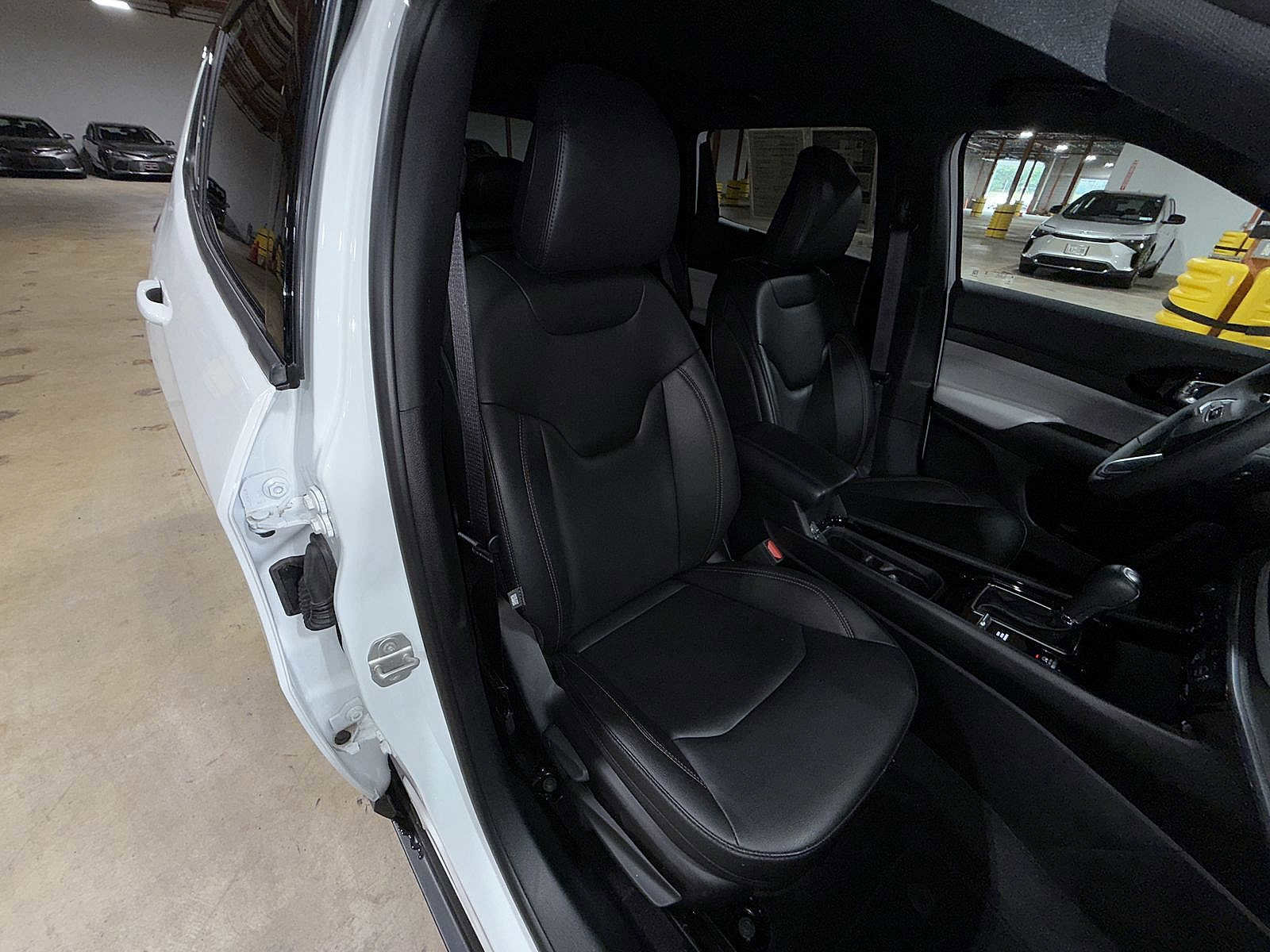 Used 2023 Jeep Compass Limited image 16