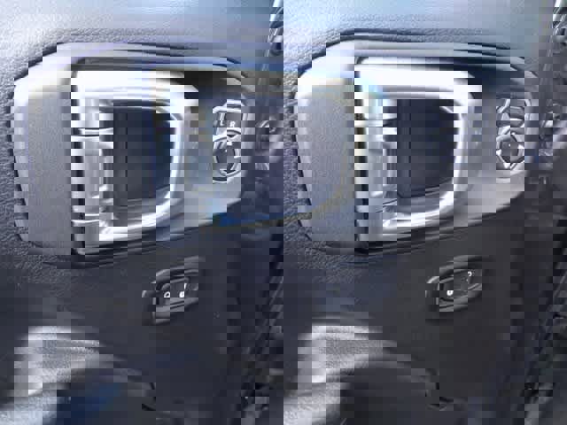 Used 2024 Jeep Wrangler Sport S image 9