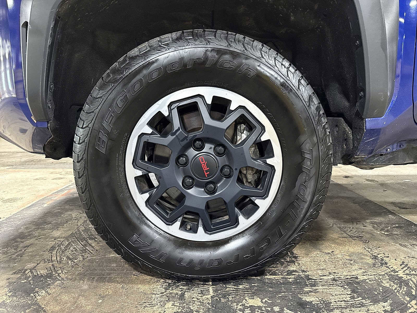 Used 2024 Toyota Tacoma TRD Off-Road AWD/4WD image 10