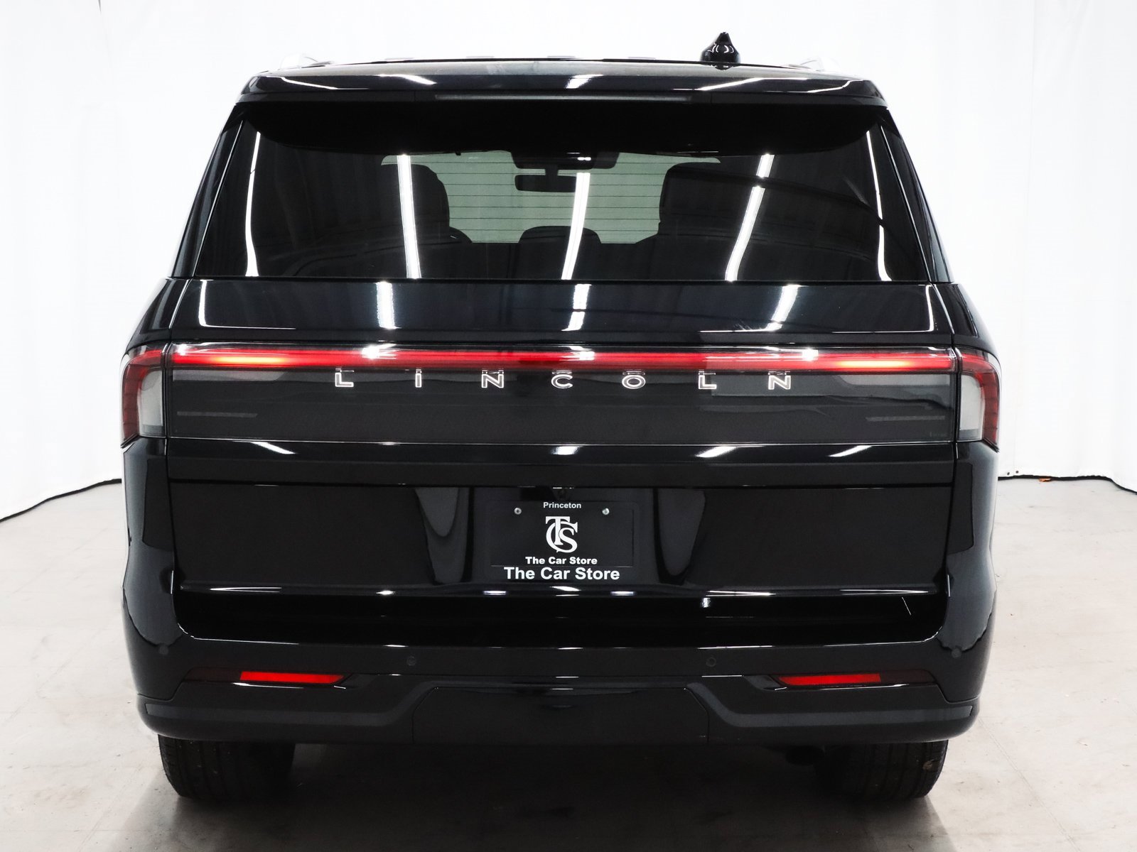 Used 2025 Lincoln Navigator Black Label image 5