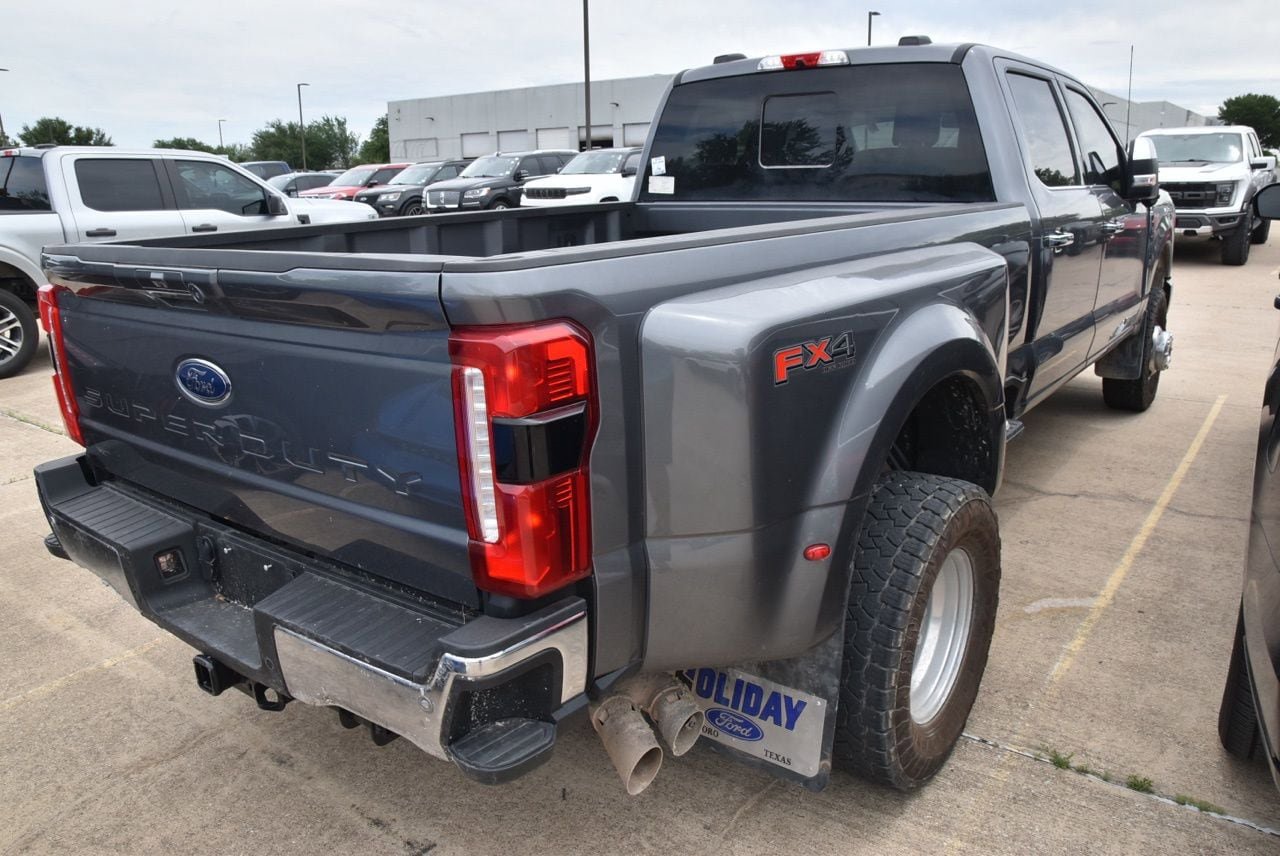 Used 2024 Ford F350 Lariat w/ Lariat Ultimate Package AWD/4WD image 5