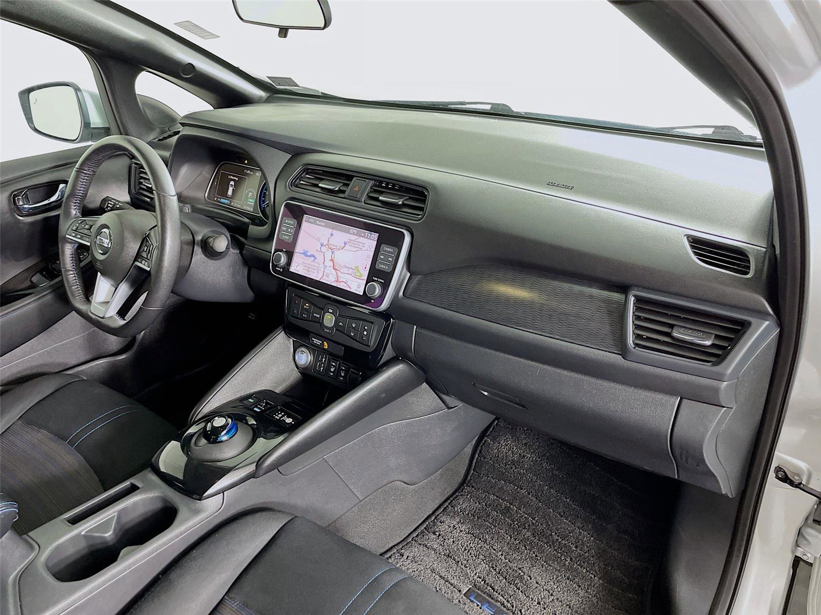 Used 2021 Nissan Leaf SV FWD image 31