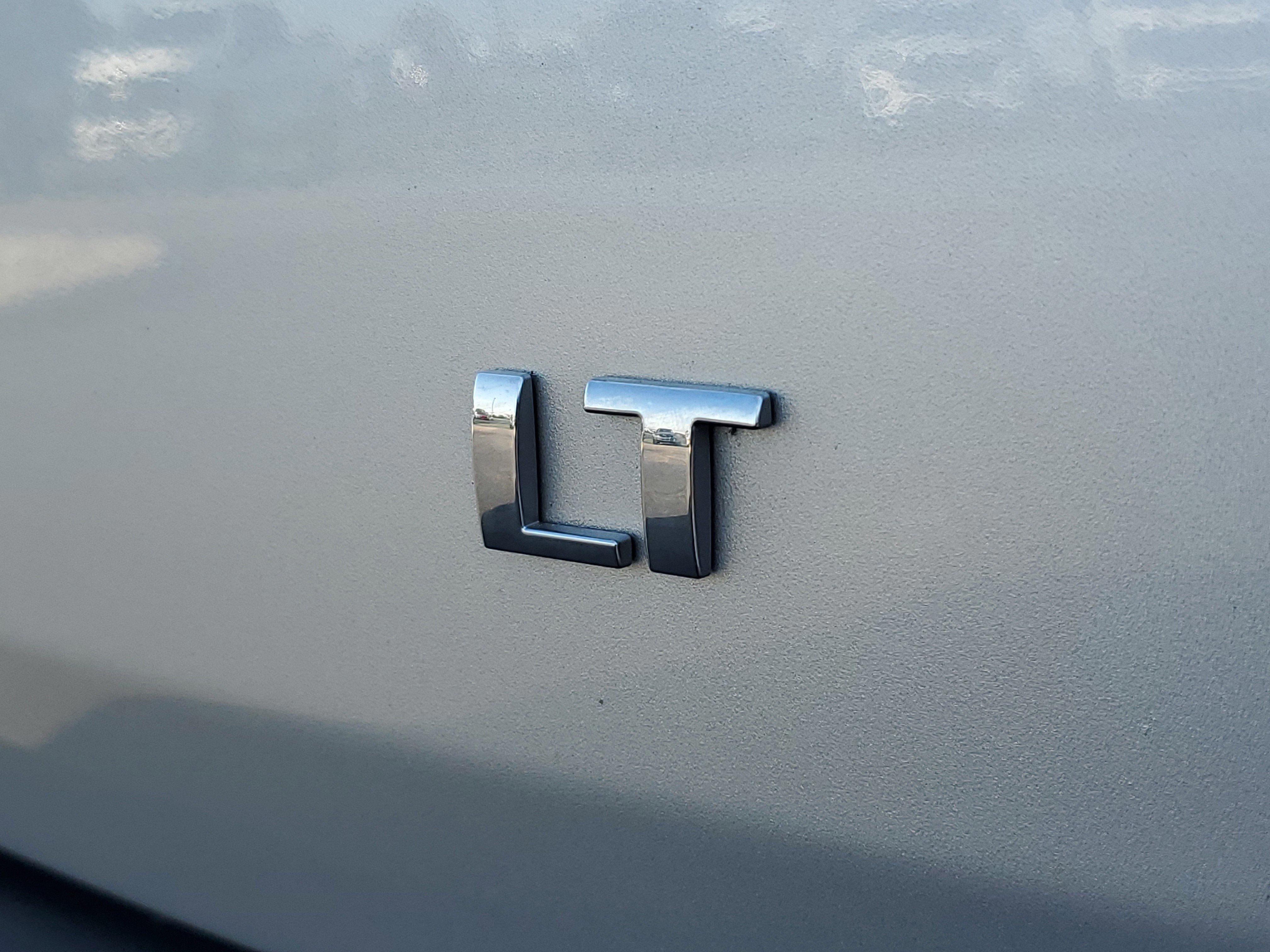 Used 2018 Chevrolet Traverse LT FWD image 33