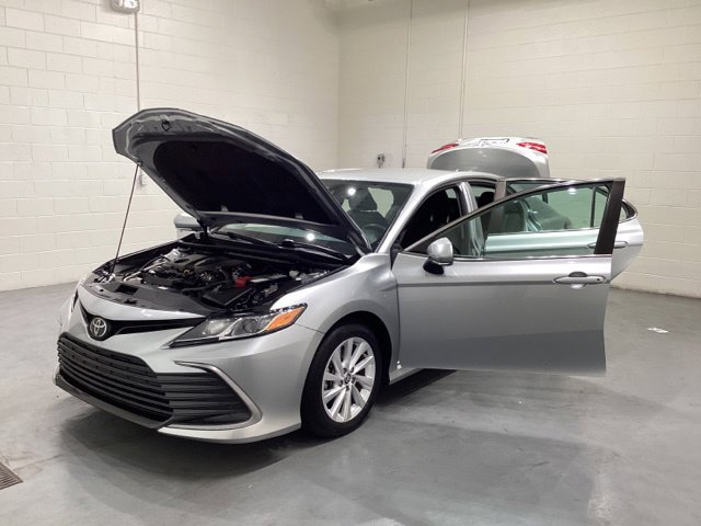 Used 2024 Toyota Camry LE FWD image 11