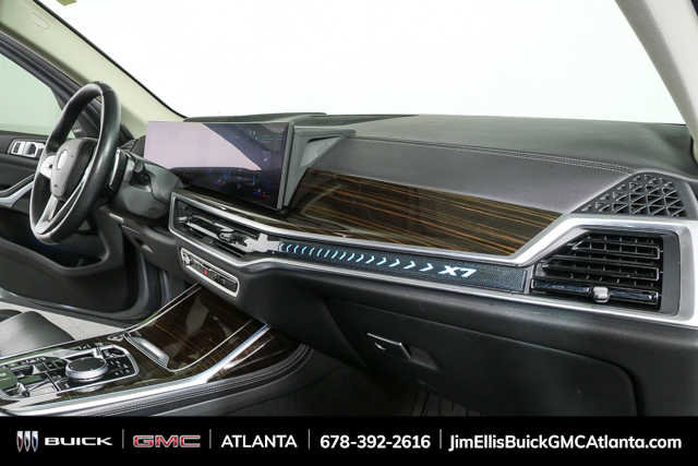 Used 2023 BMW X7 xDrive40i image 25