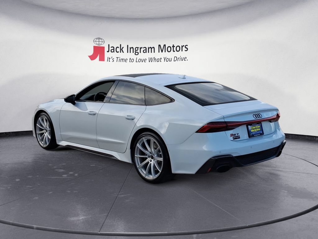 Used 2023 Audi RS 7 Sportback w/ Carbon Optic Package AWD/4WD image 3