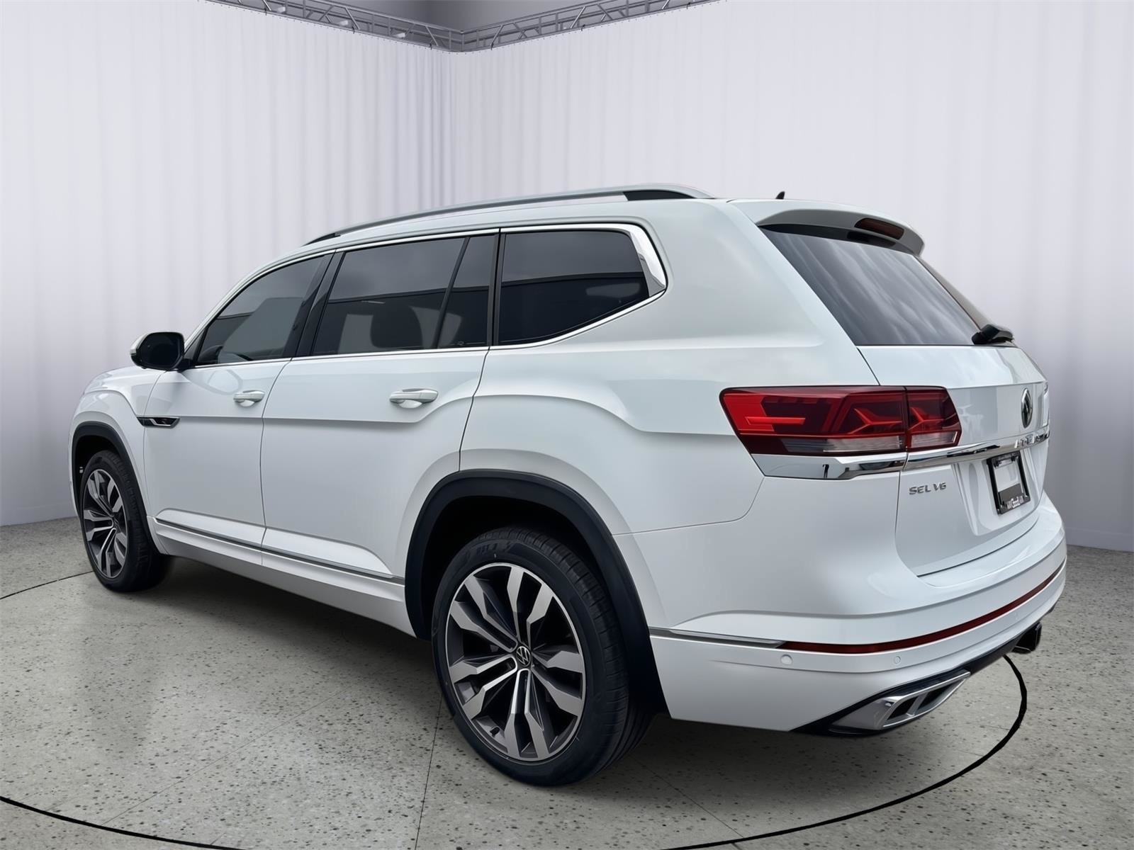 Used 2021 Volkswagen Atlas SEL Premium AWD/4WD image 10