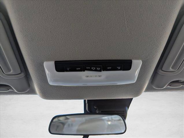 Used 2025 Nissan Versa S w/ Trunk Package image 20